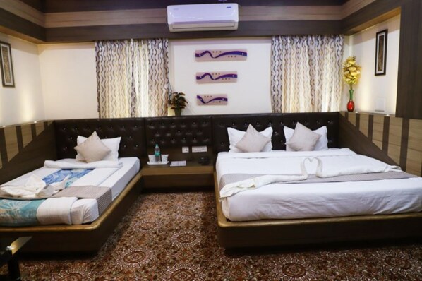 Premium Double Room, City View | Free WiFi, bed sheets