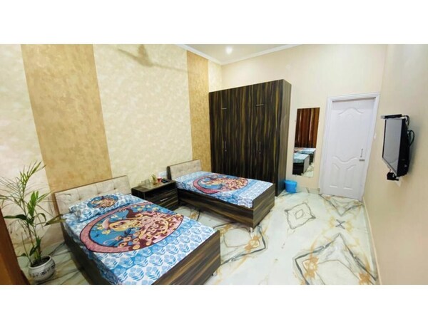 Saini Guest House - Gurdaspur