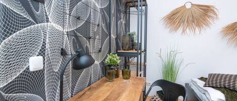 2 habitaciones, tabla de planchar con plancha, wifi y ropa de cama