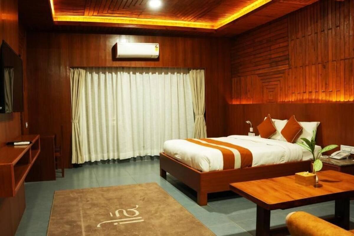 Mini Suite | Soundproofing, iron/ironing board, WiFi (free), bed sheets