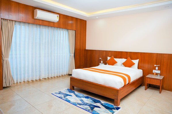 Standard Suite | Iron/ironing board, free WiFi