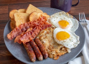 Free daily buffet breakfast