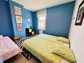 3 dormitoris, planxa i posts de planxar, un bressol de viatge i wifi 