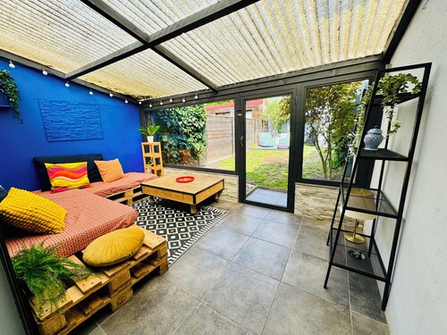 Groovy House, 10min from Lille, with electronic dart board