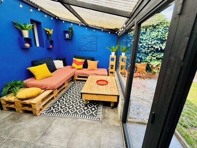 Groovy House, 10min from Lille, with electronic dart board