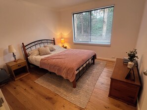 2 makuuhuonetta, vuodevaatteet