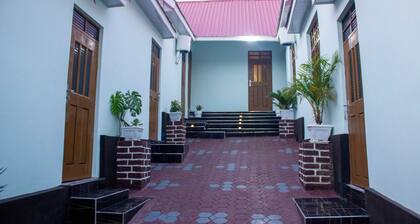 SANAWARI LODGE