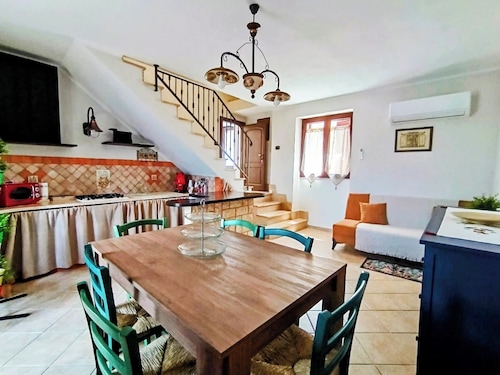 Polizzihouse - Holiday House with Panoramic Terrace, in the Heart of the Madonie Mountains.