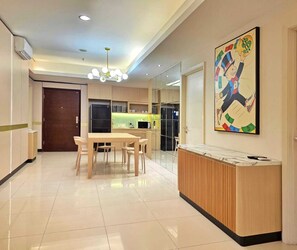 Apartment, 3 Schlafzimmer, Stadtblick | Esszimmer