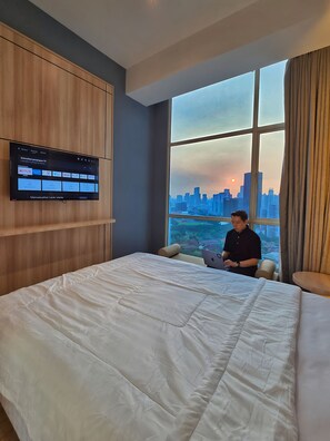 Apartment, 2 Bedrooms, City View | Iron/ironing board, free WiFi