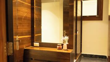 Junior Suite, Mountain View | Desk, laptop workspace, free WiFi, wheelchair access