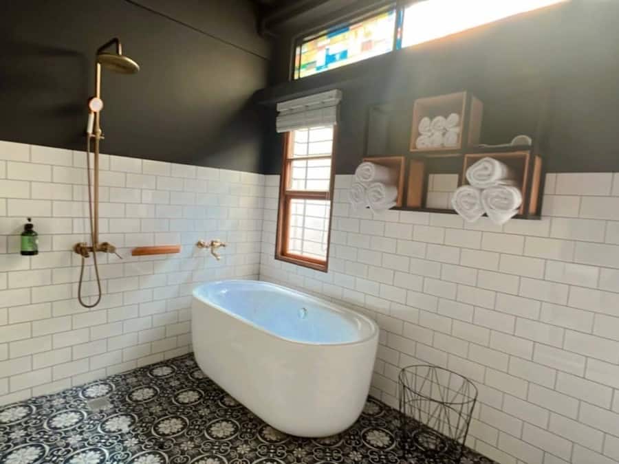 Gallery House, Balcony, City View | Bathroom | Slippers