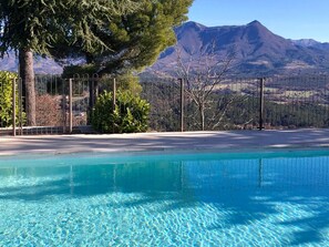 Pool - Holiday home: Gîte du Levant (Aiglun)