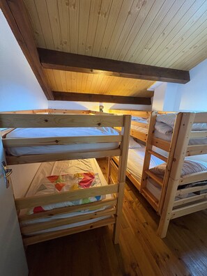 3 soveværelser, internetforbindelse