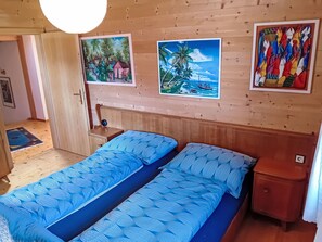 2 bedrooms