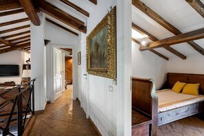 6 bedrooms, iron/ironing board, travel crib, free WiFi