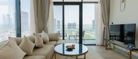Deluxe Apartment, Balcony, City View | Living area