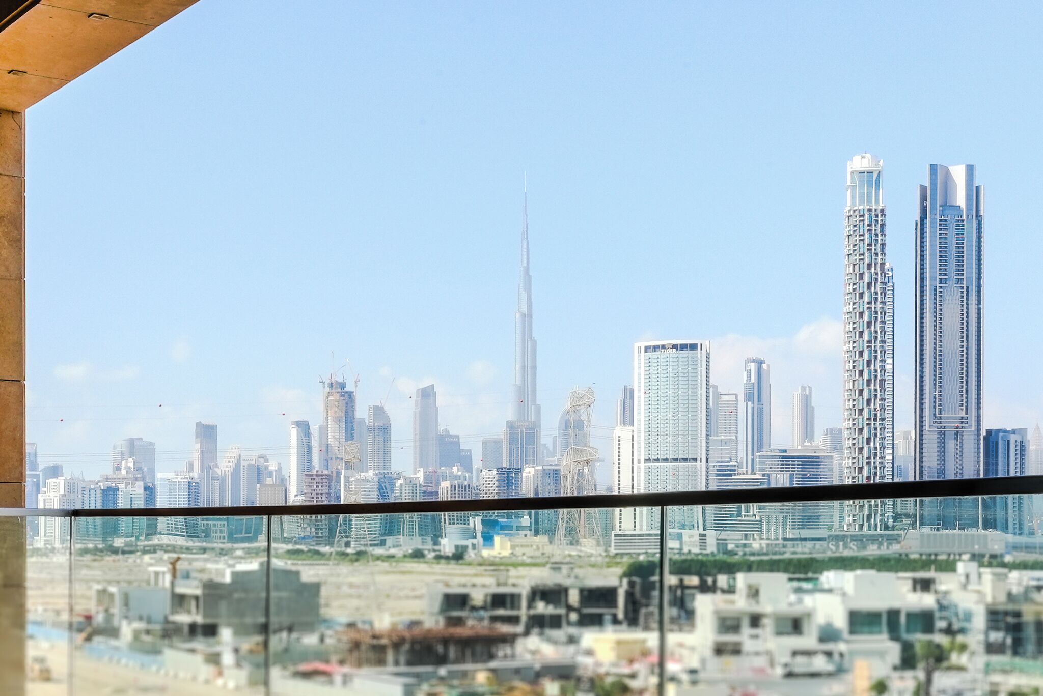 Apartamento luxo, 1 quarto, sacada, vista para a cidade | Vista do quarto