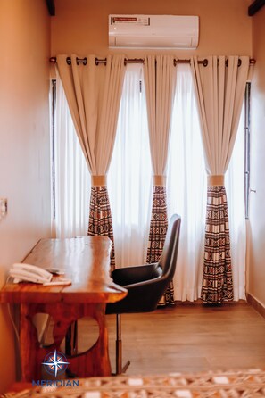 Habitación estándar | Espacio para trabajar con un portátil y wifi gratis