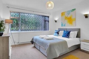 3 chambres, fer et planche à repasser, Wi-Fi gratuit, draps fournis