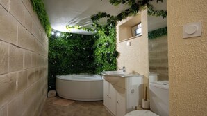 Toilet paper - Apartment in the heart of the village! (Val Suran)