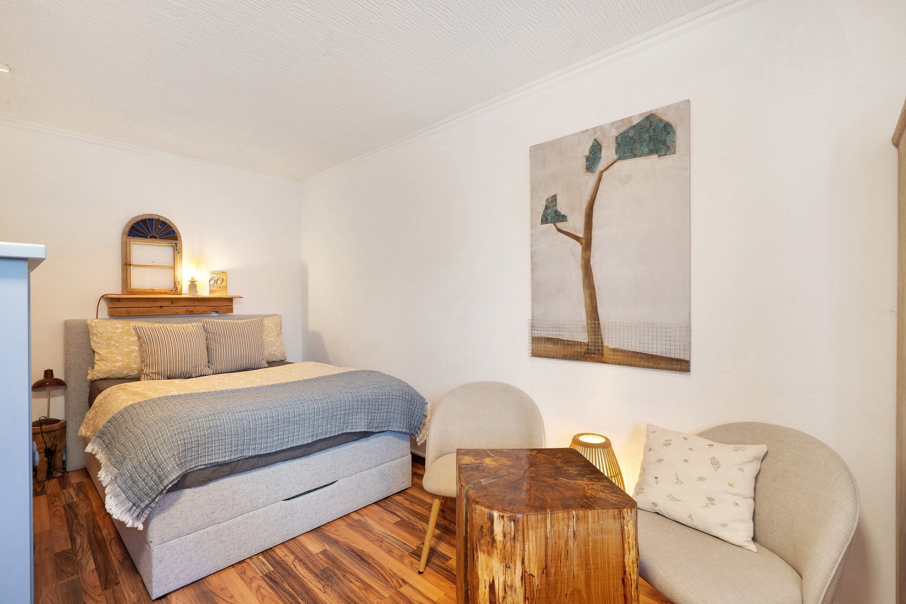 1 slaapkamer, een strijkplank/strijkijzer, wifi, beddengoed