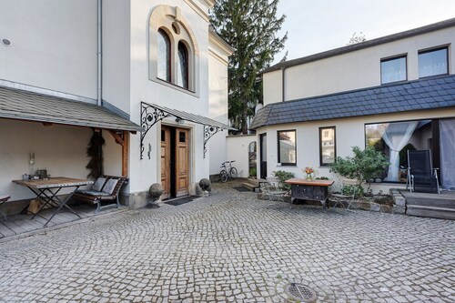 'Klein aber feines Doppelzimmer im' mit gemeinsamer Terrasse, gemeinsamem Garten und WLAN