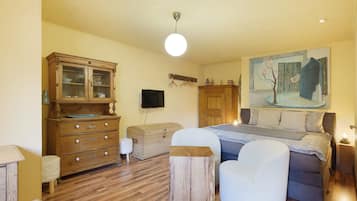 1 Schlafzimmer, BĂŒgeleisen/BĂŒgelbrett, WLAN, BettwĂ€sche