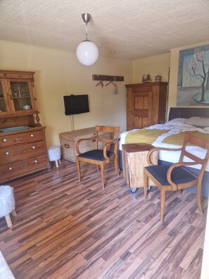 1 Schlafzimmer, Bügeleisen/Bügelbrett, WLAN, Bettwäsche