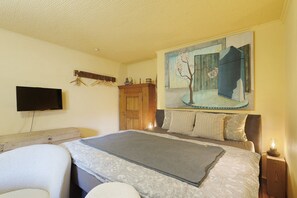 1 chambre, fer et planche à repasser, Wi-Fi, draps fournis