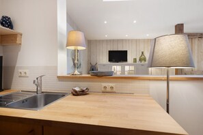 Kühlschrank, Herdplatte, Geschirrspüler