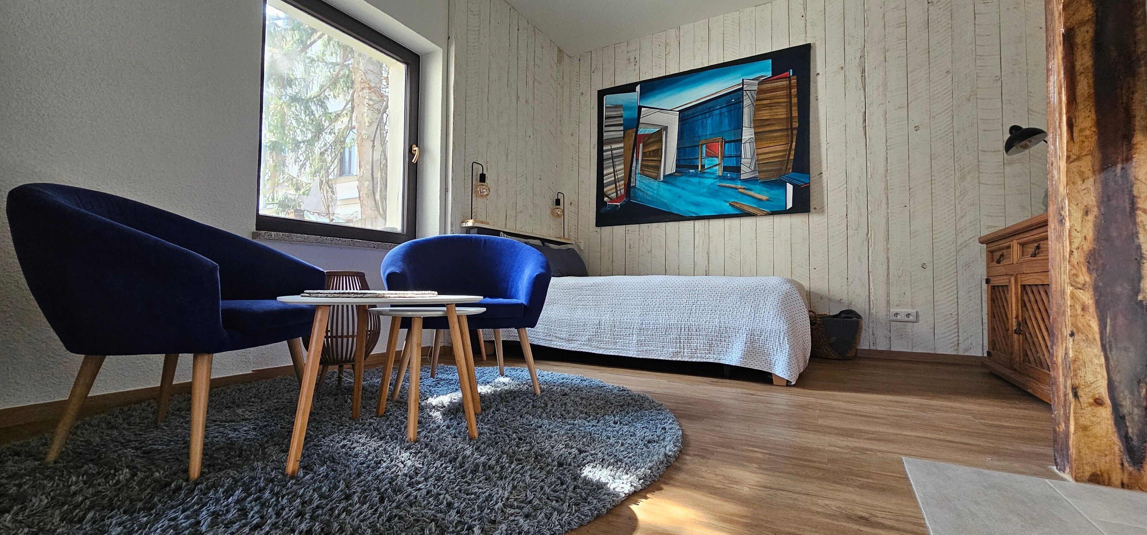 1 bedroom, desk, WiFi, bed sheets