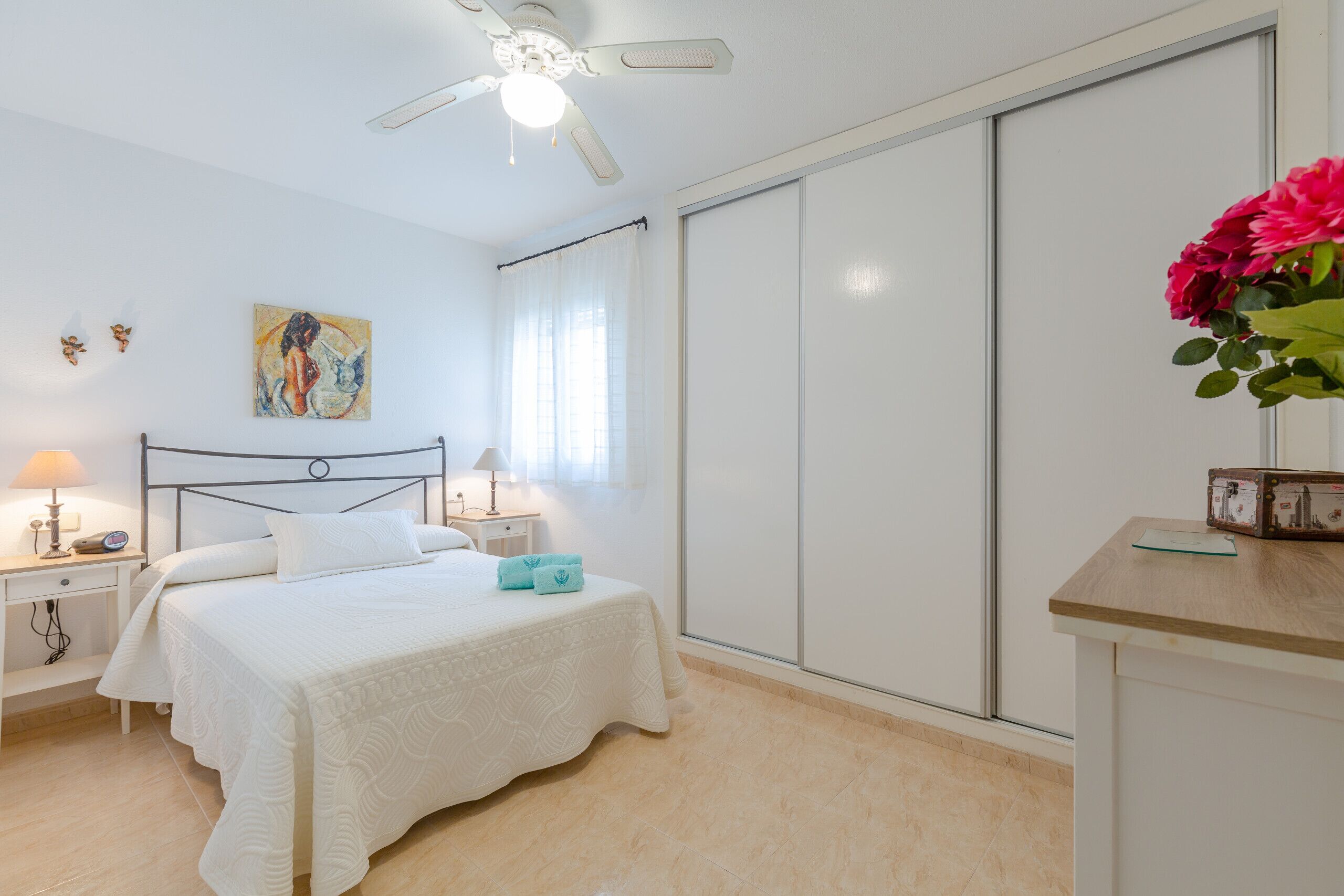 1 bedroom, free cribs/infant beds, bed sheets