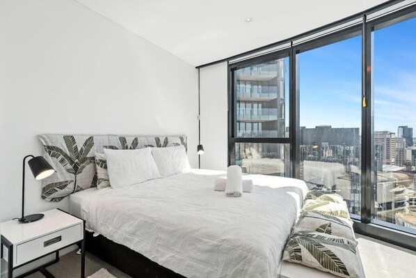 Iron/ironing board, WiFi, bed sheets