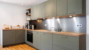 Refrigerador, horno, placa de cocina, lavavajillas