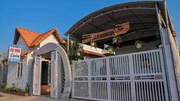 Facciata della struttura