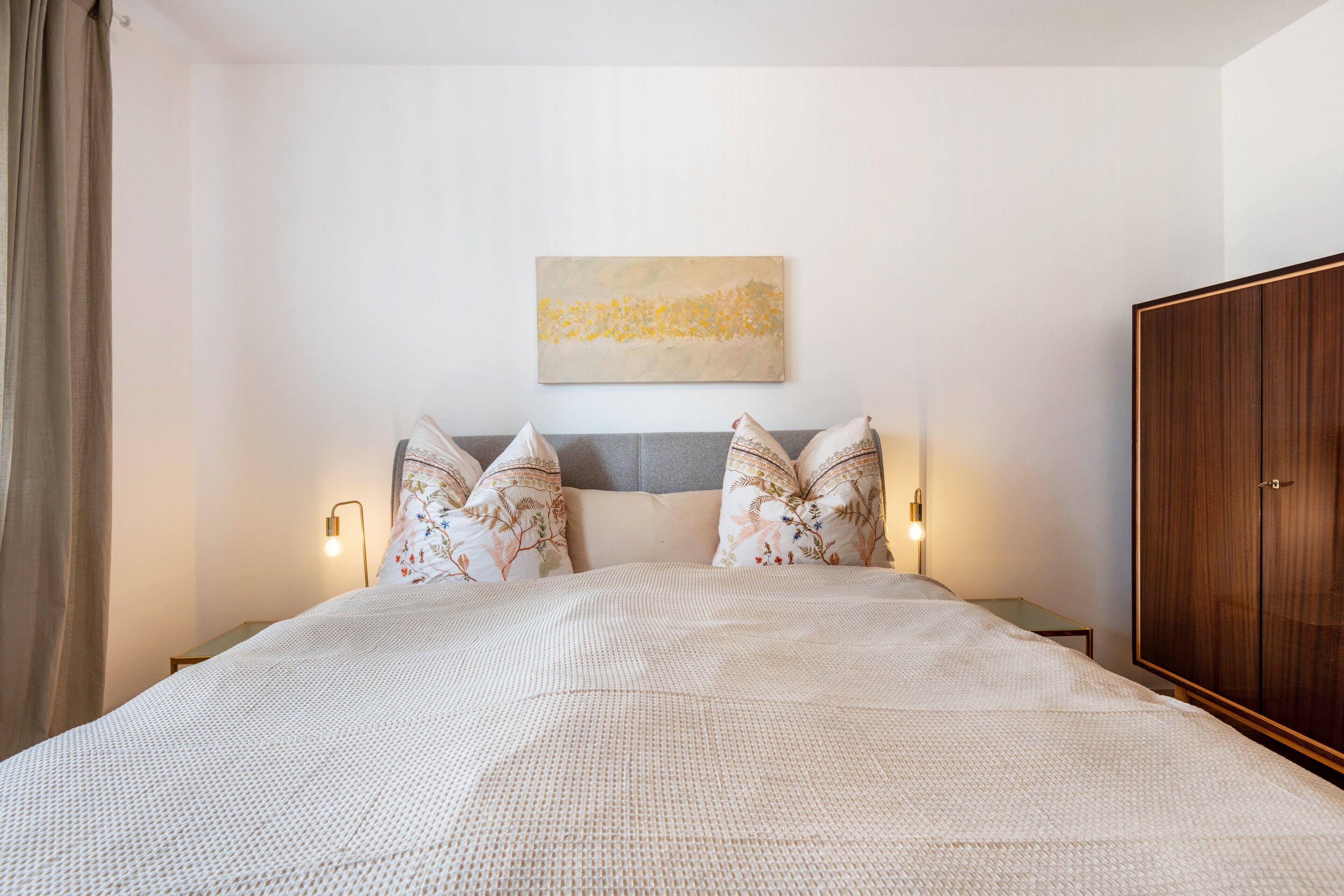 2 bedrooms, WiFi, bed sheets, wheelchair access