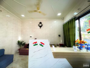 Reception - Vimla Residency Hotel Near Prem Mandir (Vrindavan)