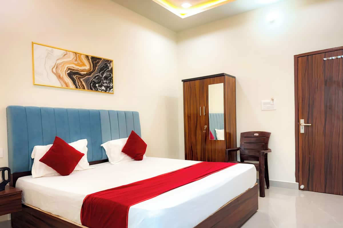 Deluxe Double Room | Free WiFi