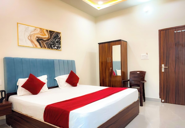 Deluxe Double Room | WiFi (free) - Vimla Residency Hotel Near Prem Mandir (Vrindavan)