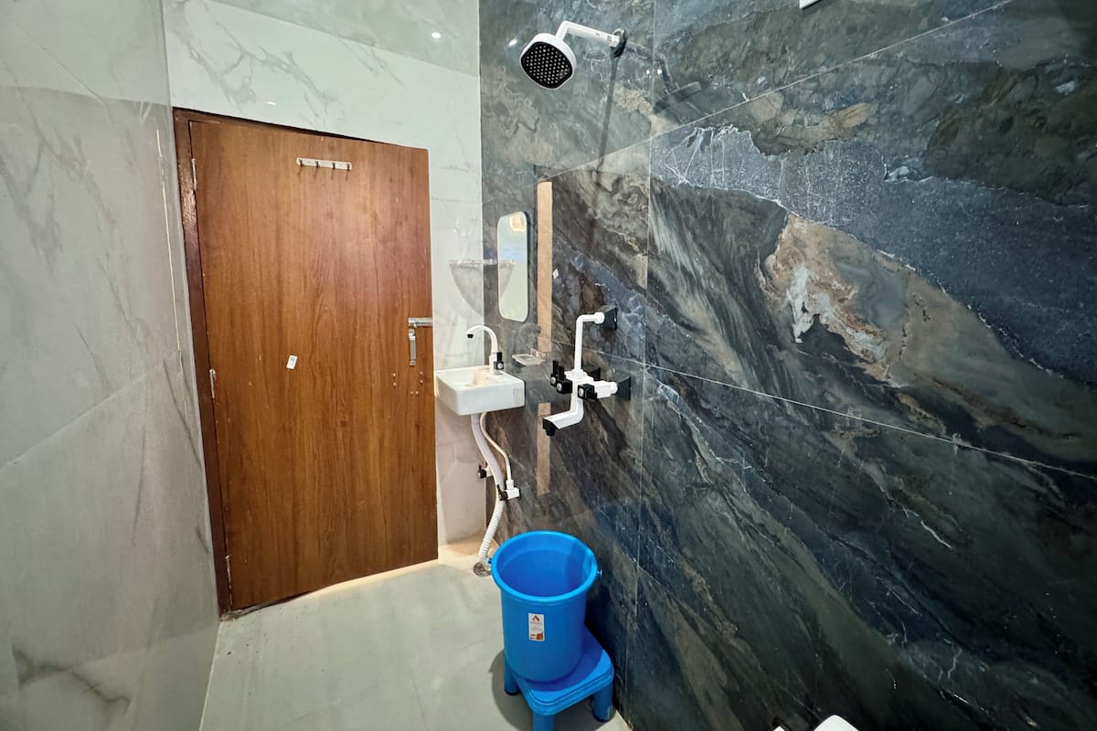 Deluxe Double Room | Free WiFi