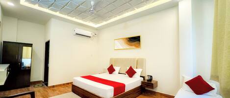 Deluxe Triple Room | Free WiFi