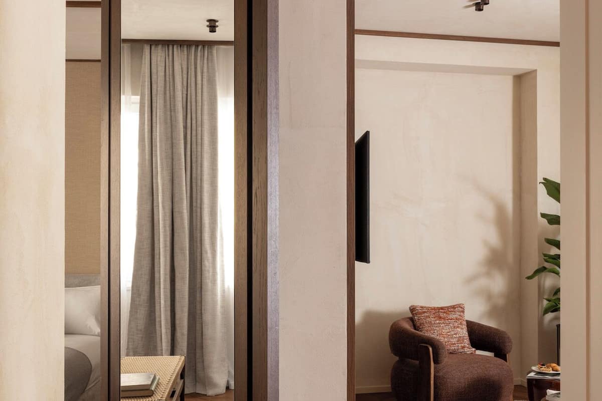 Suite, Balcony | In-room safe, desk, laptop workspace, blackout drapes