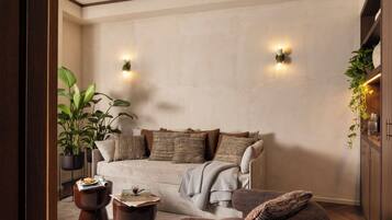 Minibar, Zimmersafe, Schreibtisch, laptopgeeigneter Arbeitsplatz