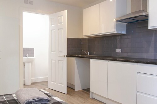 Bridge Road - Room 2b