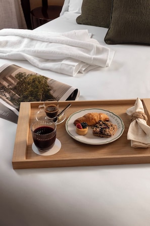 Daily continental breakfast for a fee