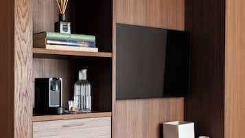 Suite | Living area | 48-inch LED TV with satellite channels