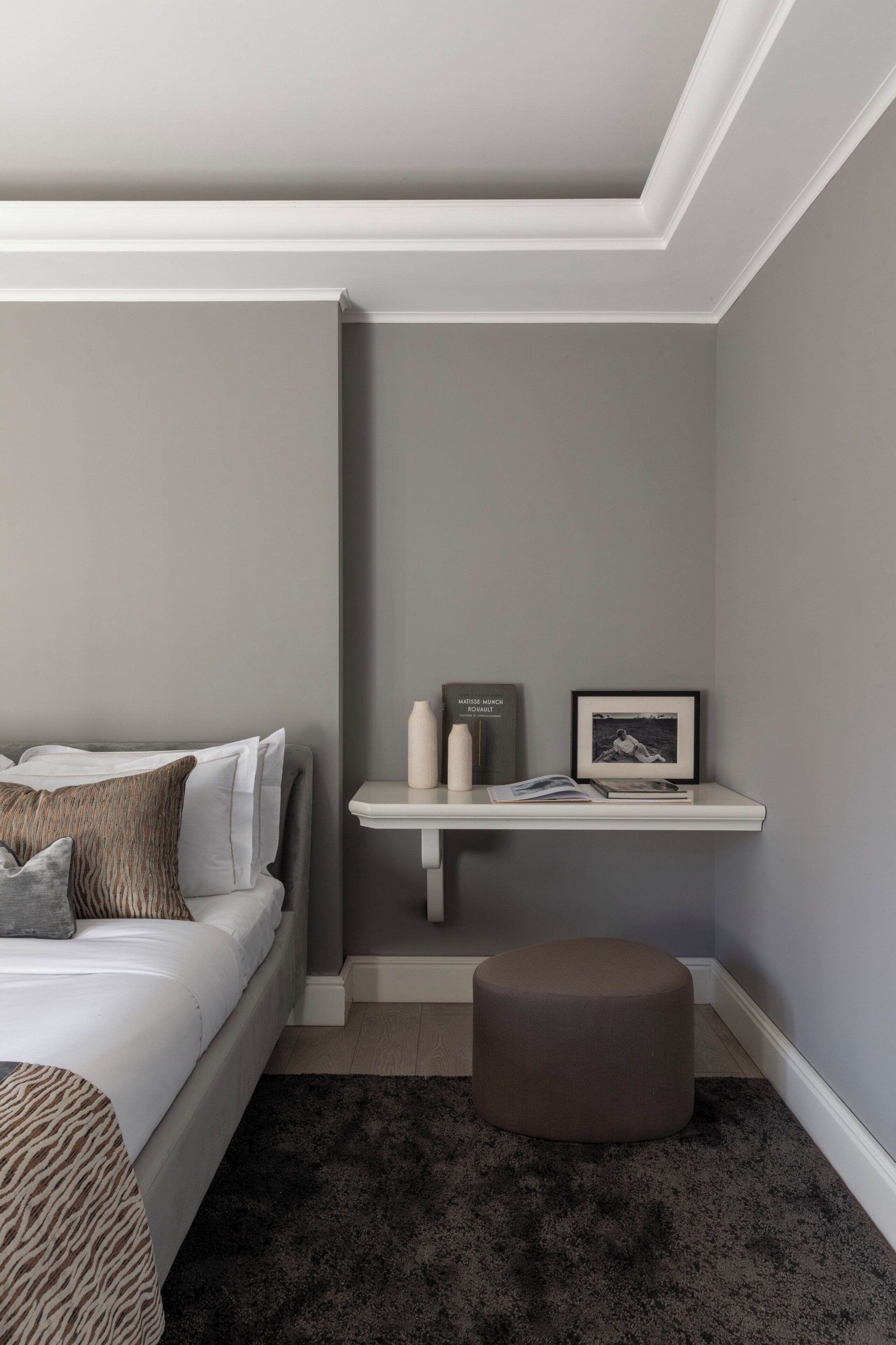 Family Room | Minibar, in-room safe, desk, laptop workspace