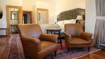 Luxury Double Room | Free WiFi, bed sheets