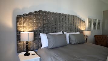 Luxury Studio | Free WiFi, bed sheets
